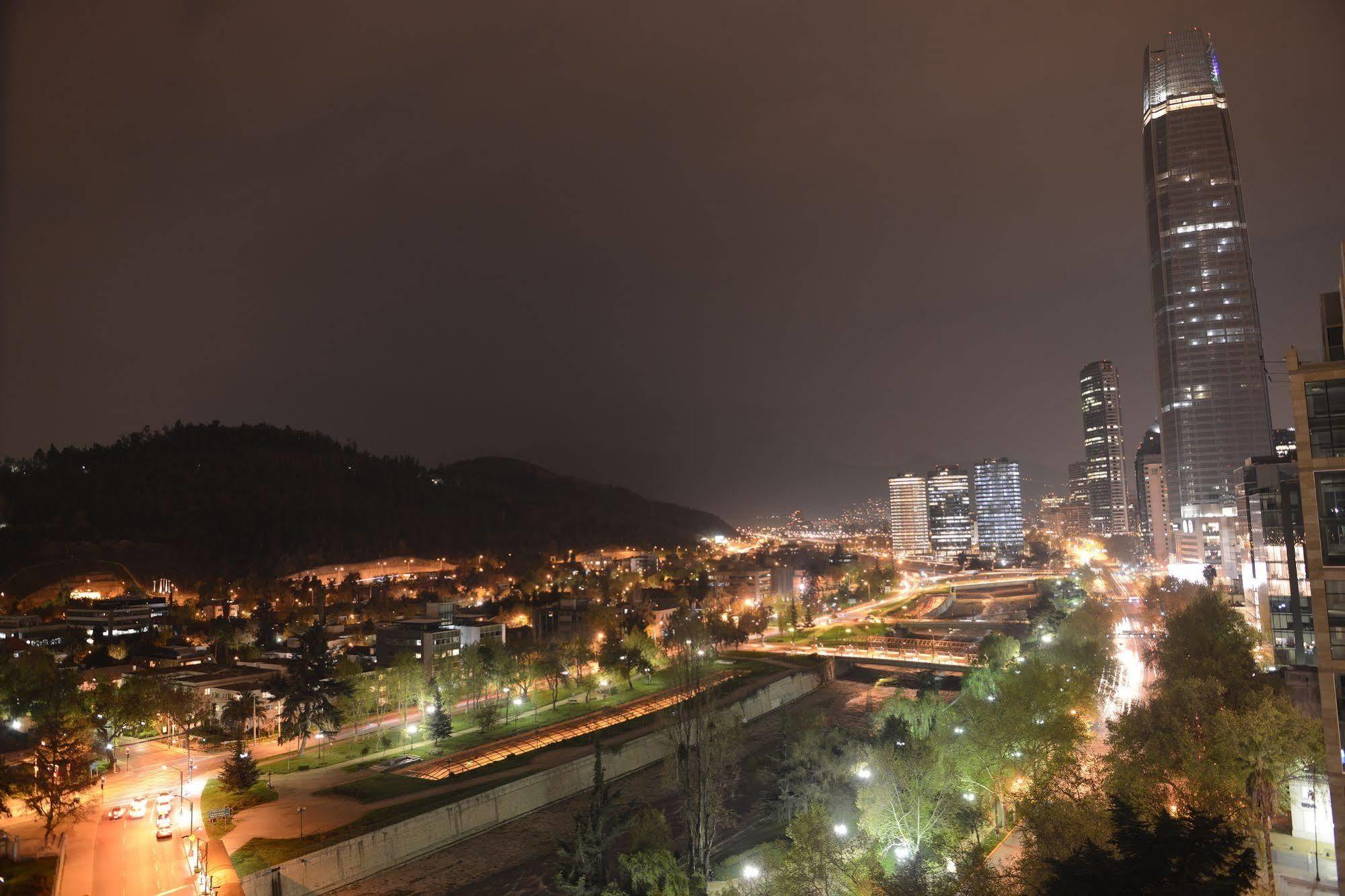 Chilean Suites And Apartment Сантьяго Екстер'єр фото
