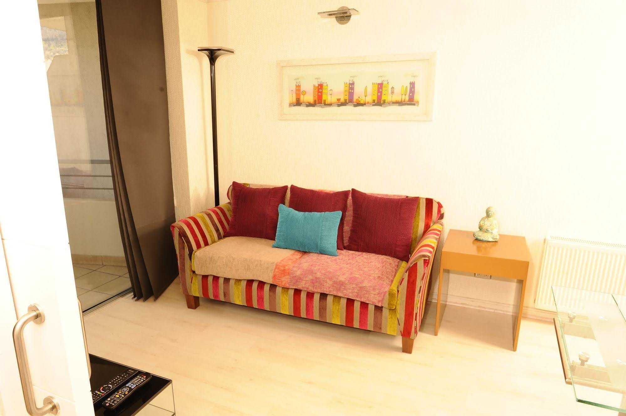 Chilean Suites And Apartment Сантьяго Екстер'єр фото