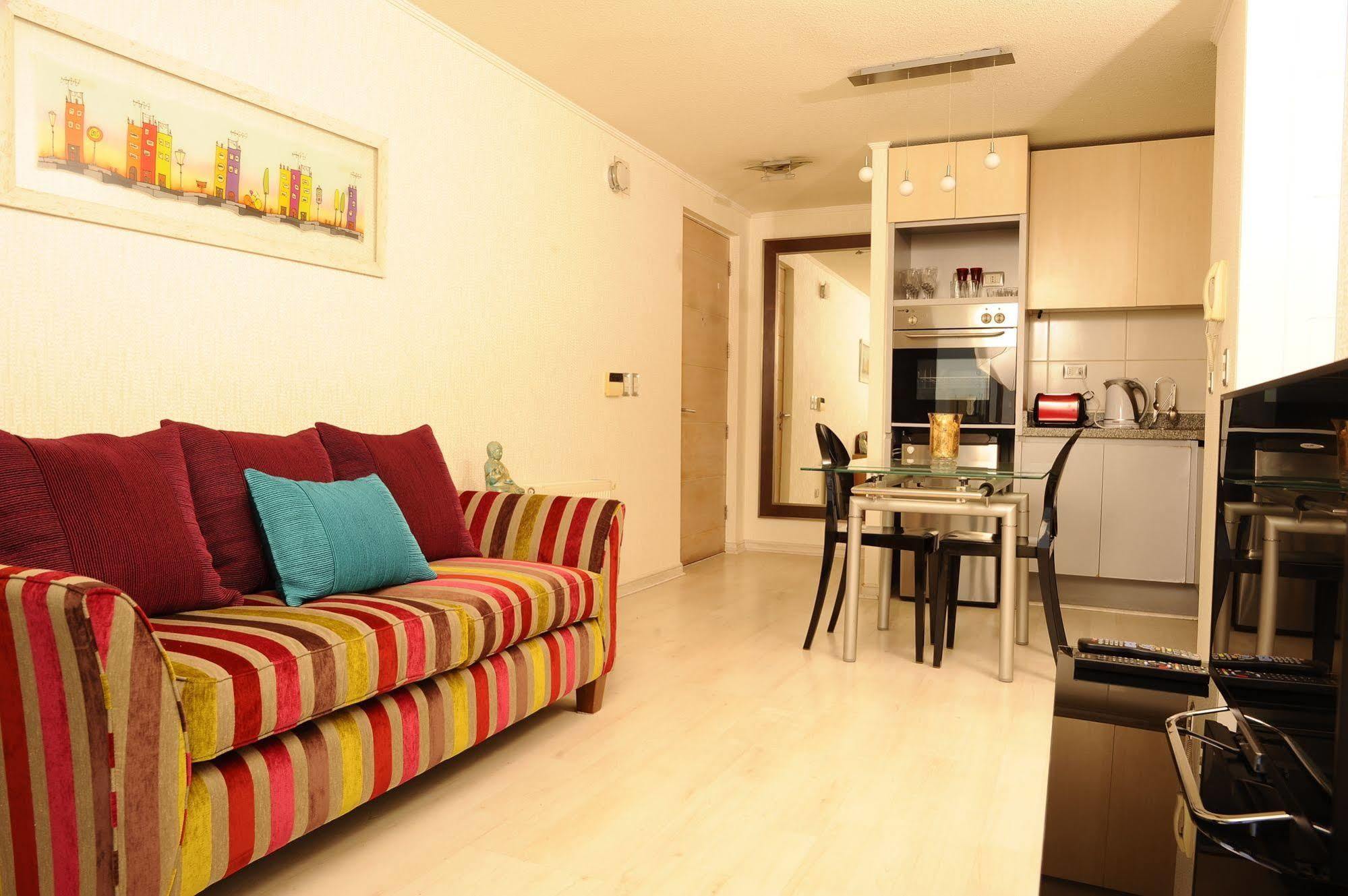 Chilean Suites And Apartment Сантьяго Екстер'єр фото