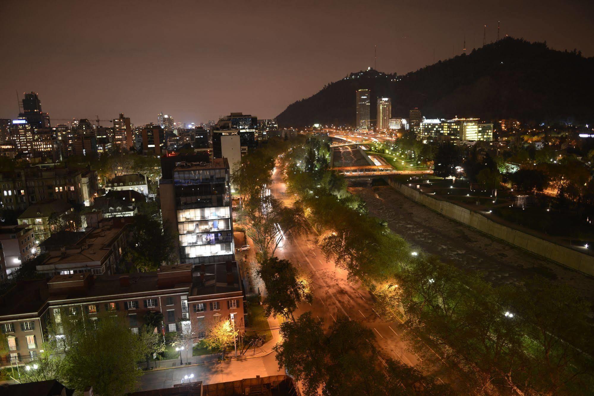 Chilean Suites And Apartment Сантьяго Екстер'єр фото